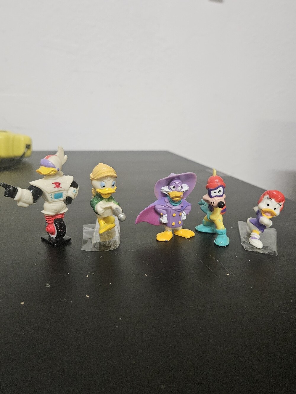 5 Vintage 1992 Disney DARKWING DUCK 2” PVC Figures  and Duck tales